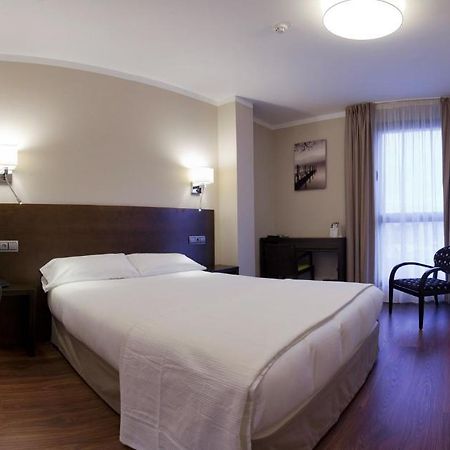 Hotel Rio Hortega Valladolid Zimmer foto