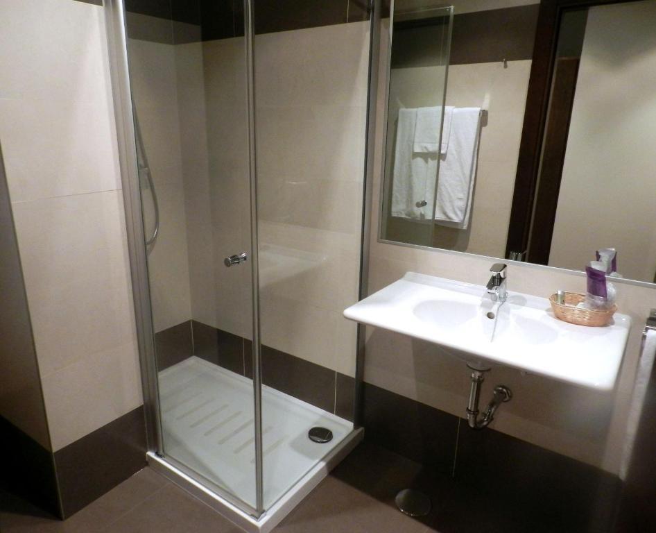Hotel Rio Hortega Valladolid Zimmer foto