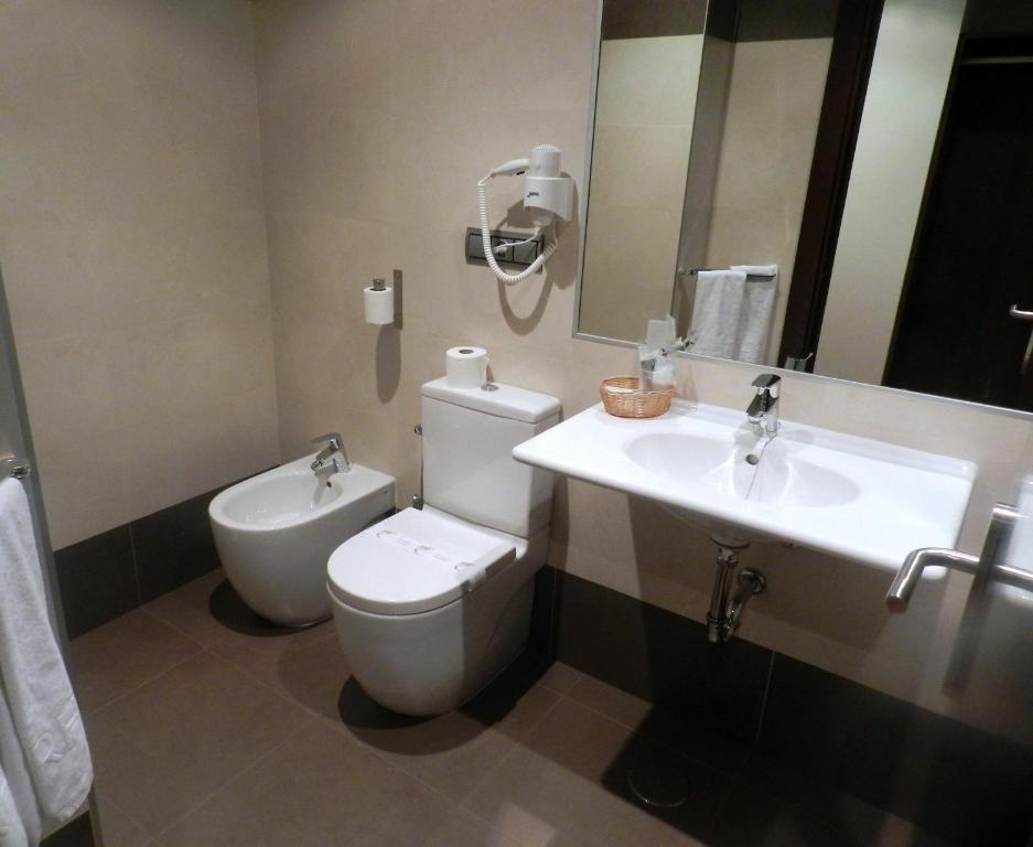 Hotel Rio Hortega Valladolid Zimmer foto